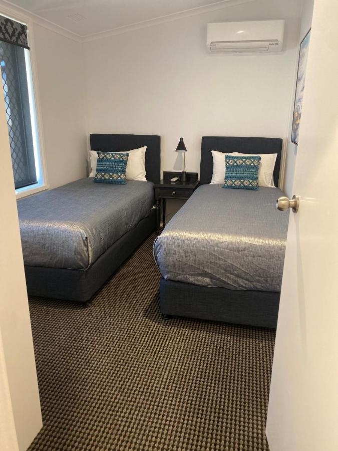 New England Motor Lodge Glen Innes Extérieur photo